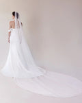 Scattered Pearl Cathedral Veil