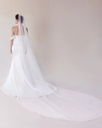 Scattered Pearl Cathedral Veil