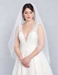 Scattered Pearl Fingertip Veil