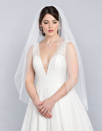 Scattered Pearl Fingertip Veil