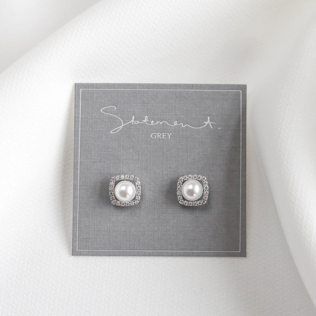 Nova Pearl Earrings