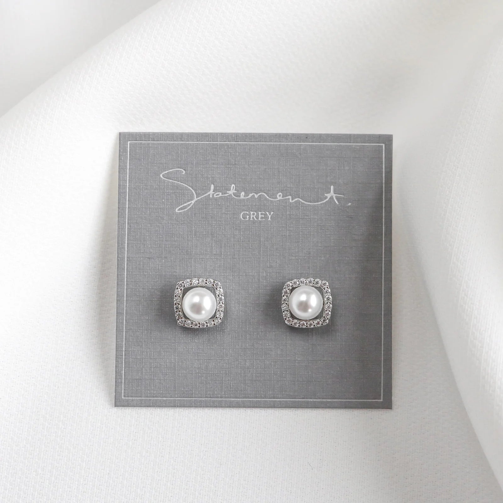 Nova Pearl Earrings