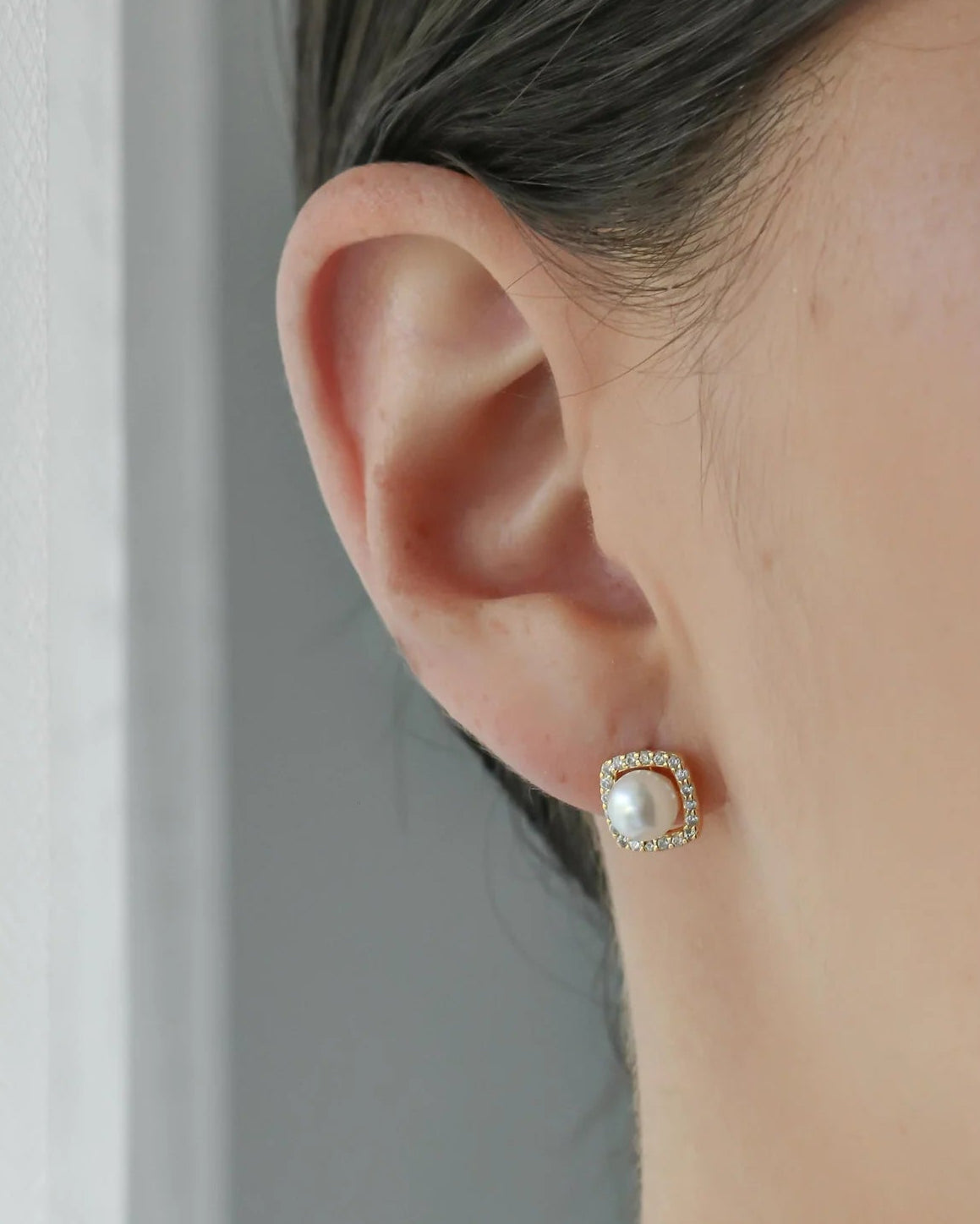 Nova Pearl Earrings