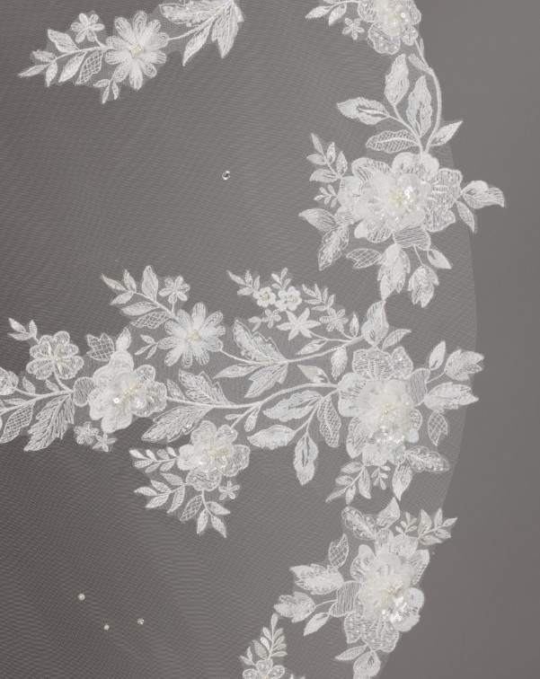 Floral and Crystal Appliqué Catedral Veil