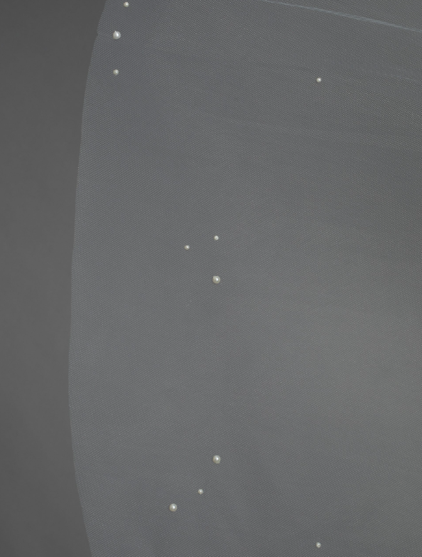 Scattered Pearl Cathedral Veil