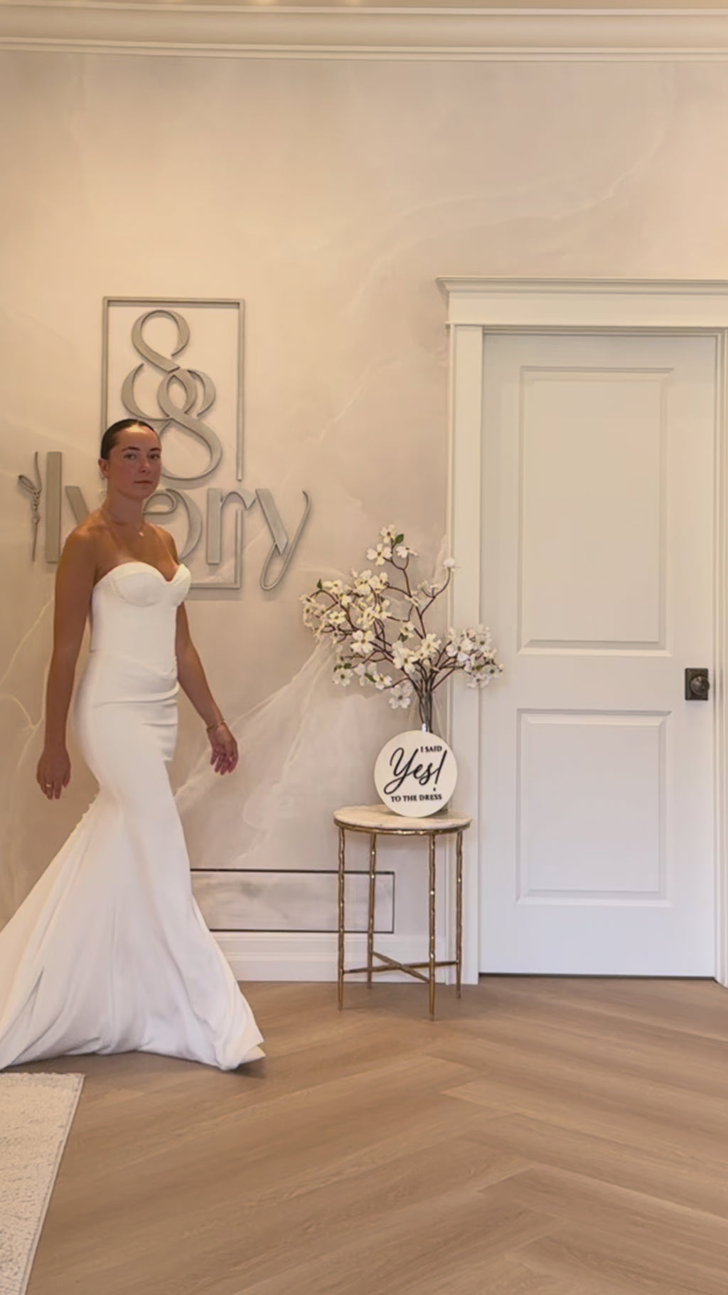 Paloma Blanca P5136